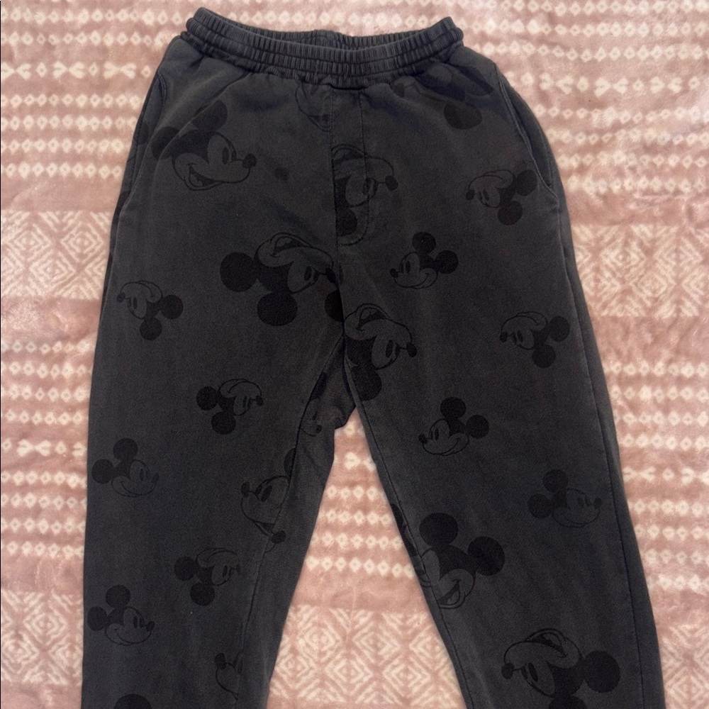 Zara Disney edition
Kids Sweatpants jogger - Picture 4 of 9